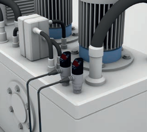 Pressure sensor and temperature sensor mounted in hydraulic power pack